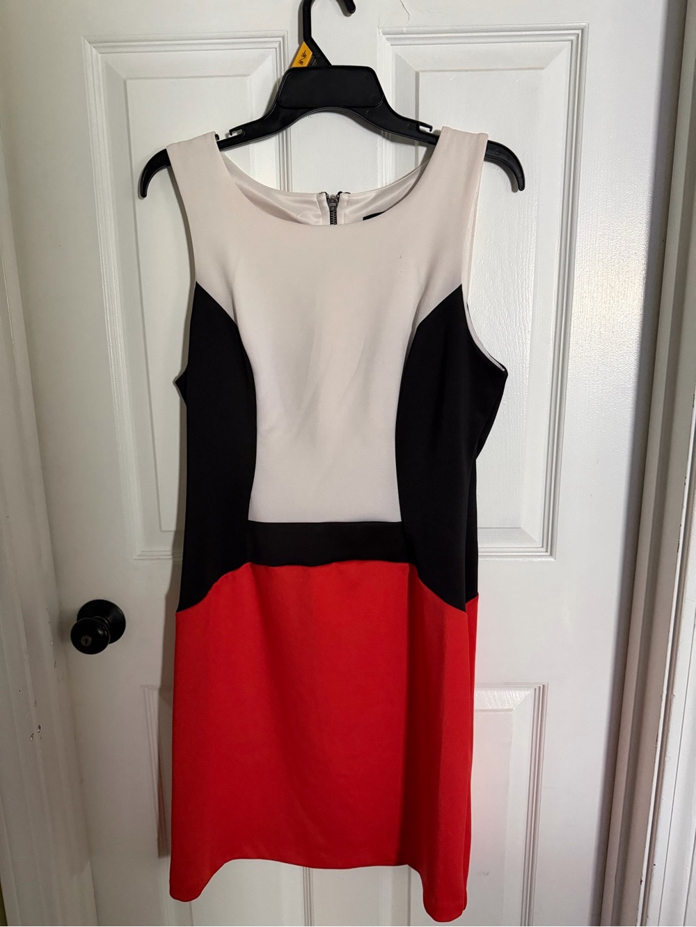 Bisou Bisou Red, Black & Cream Sleeveless Colorblock Midi Dress